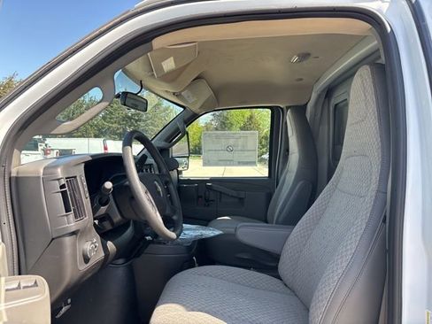 New 2024 Chevrolet Express 3500 w/ Power Convenience Package RWD image 13