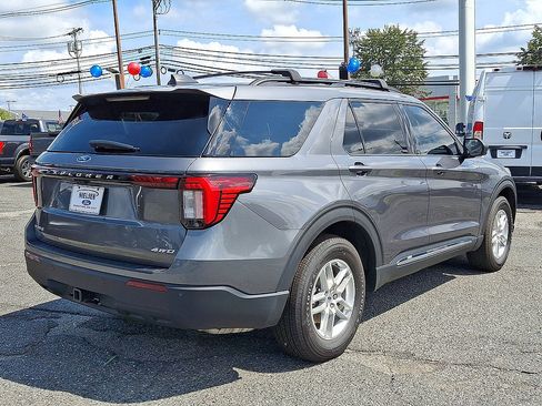Certified 2025 Ford Explorer Active AWD/4WD image 31