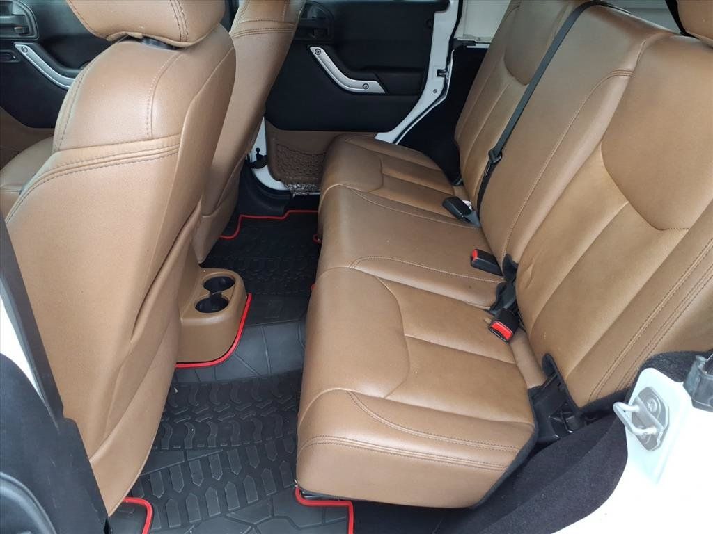 Used 2015 Jeep Wrangler Unlimited Sahara w/ Dual Top Group AWD/4WD image 6