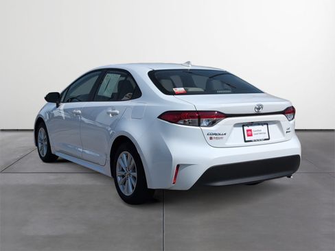 Certified 2026 Toyota Corolla LE w/ LE Premium Package FWD image 4