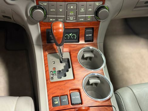 Used 2010 Toyota Highlander Limited image 14