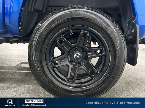 Used 2018 Toyota Tacoma Limited RWD image 14