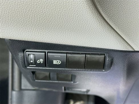 Certified 2024 Toyota Corolla Cross LE image 19