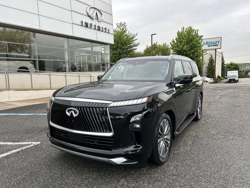 Certified 2025 INFINITI QX80 Sensory AWD/4WD image 4