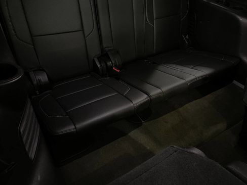 Used 2015 GMC Yukon SLT image 31