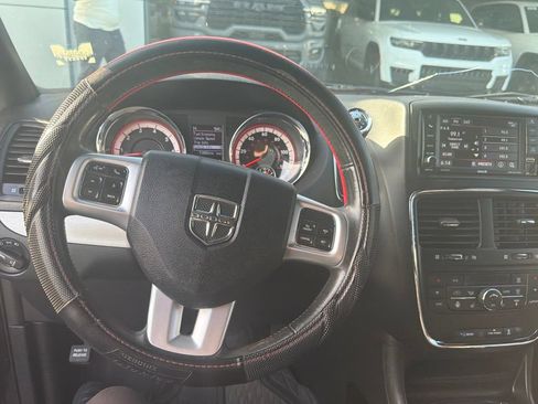 Used 2019 Dodge Grand Caravan GT FWD image 9