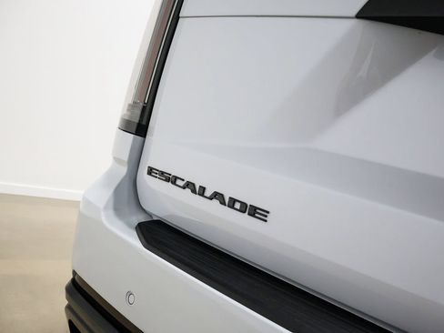 Used 2026 Cadillac Escalade V AWD/4WD image 85