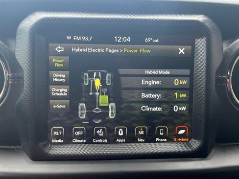 Used 2022 Jeep Wrangler Unlimited Sahara AWD/4WD image 19