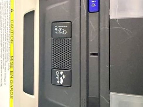 Used 2019 Subaru Crosstrek 2.0i Premium w/ Eyesight System image 39