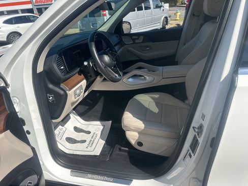 Used 2024 Mercedes-Benz GLS 450 4MATIC image 22