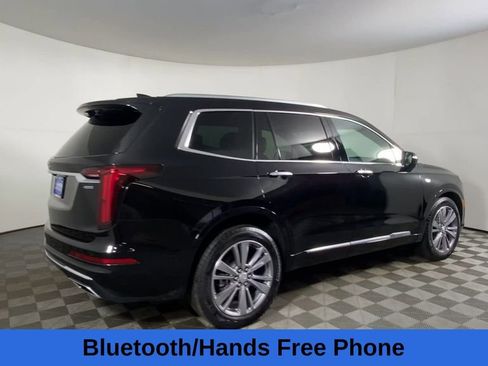 Used 2025 Cadillac XT6 Premium Luxury image 11