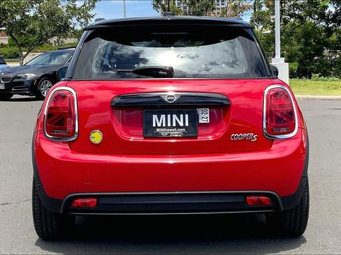 Certified 2024 MINI Cooper SE FWD image 5