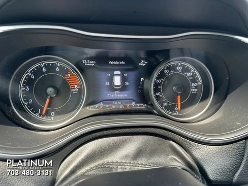 Used 2019 Jeep Cherokee Limited AWD/4WD image 10
