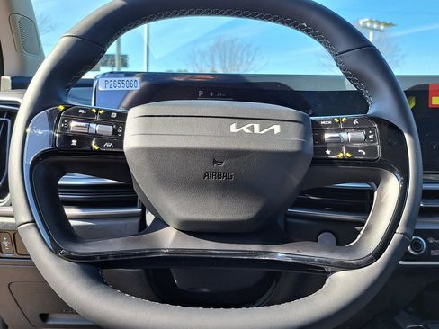 New 2026 Kia Sorento S w/ S Panoramic Sunroof Package image 9