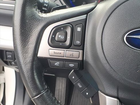 Used 2017 Subaru Outback 2.5i Premium image 9