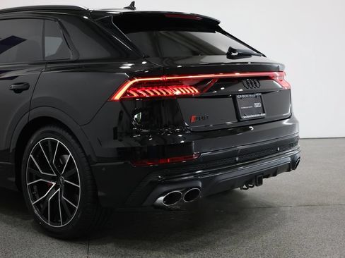 Certified 2023 Audi SQ8 Premium Plus w/ SQ8 Luxury Package AWD/4WD image 10