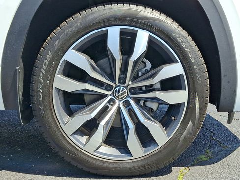 Used 2023 Volkswagen Atlas Cross Sport SEL Premium R-Line AWD/4WD image 19