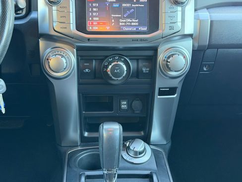 Used 2018 Toyota 4Runner SR5 image 20