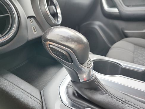 Used 2019 Chevrolet Blazer LT FWD image 24