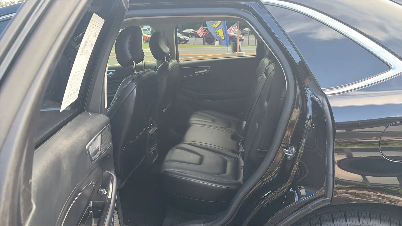 Used 2018 Ford Edge Titanium w/ Equipment Group 301A FWD image 12