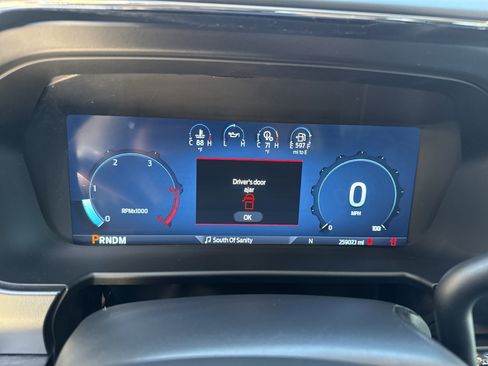 Used 2024 Ford F250 Lariat w/ Chrome Package image 25