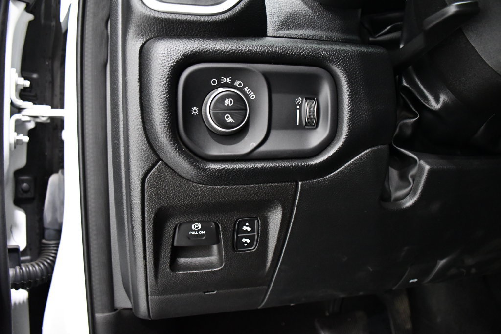 Used 2022 RAM 1500 Big Horn AWD/4WD image 11