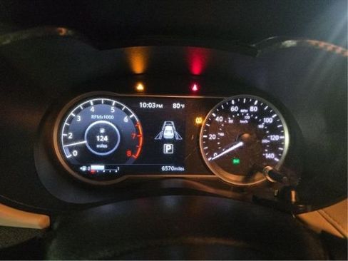 Used 2021 Nissan Versa SV FWD image 8