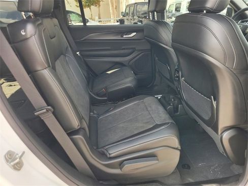 New 2026 Chrysler Pacifica Limited image 48