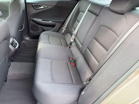 Used 2024 Chevrolet Malibu LT FWD image 15