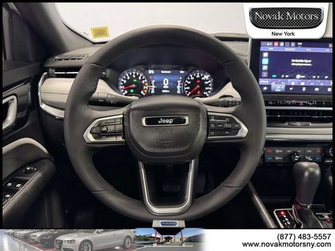 Used 2023 Jeep Compass Limited w/ Sun and Sound Group AWD/4WD image 16