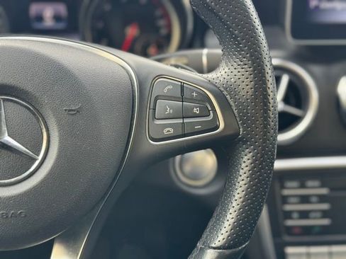 Used 2019 Mercedes-Benz GLA 250 4MATIC image 26