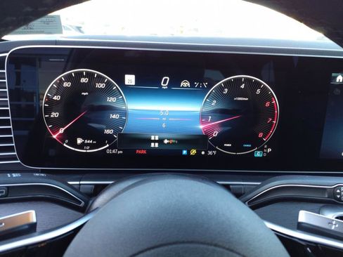 Used 2025 Mercedes-Benz GLS 450 4MATIC image 17