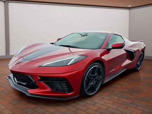 Used 2023 Chevrolet Corvette Stingray Convertible w/ Z51 Performance Package RWD image 4