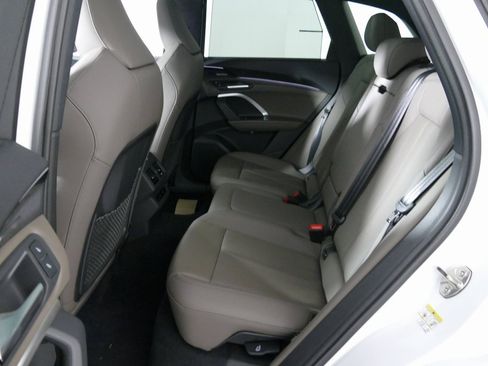 New 2025 Audi Q5 2.0T Premium Plus image 28