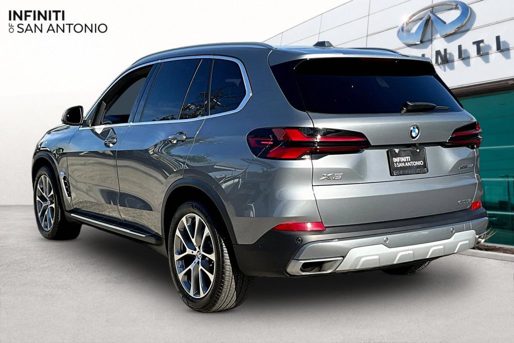Used 2025 BMW X5 xDrive40i AWD/4WD image 16