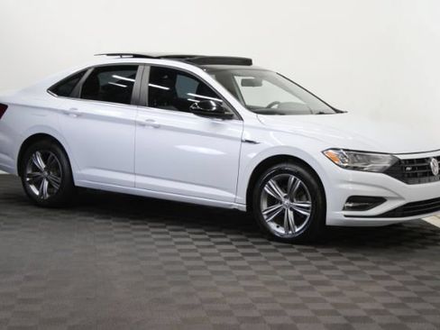 Used 2019 Volkswagen Jetta R-Line w/ R-Line Cold Weather Package FWD image 1