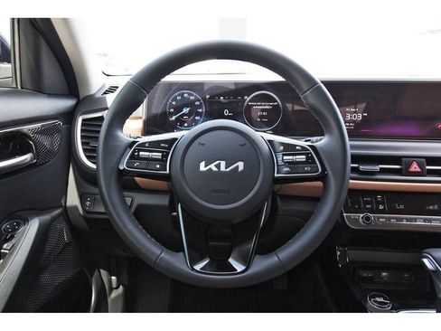 Used 2026 Kia Seltos EX w/ EX Sunroof Package FWD image 13