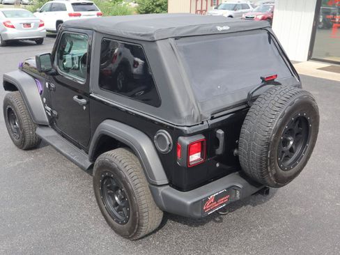 Used 2020 Jeep Wrangler Sport AWD/4WD image 14