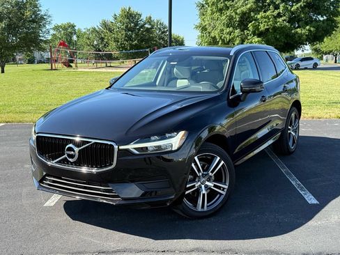 Used 2018 Volvo XC60 T5 Momentum w/ Vision Package AWD/4WD image 1