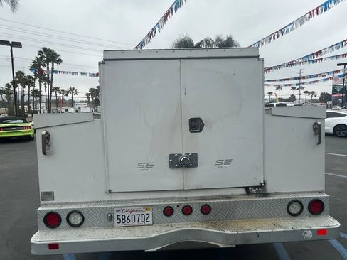 Used 2017 Ford F350 XL w/ Power Equipment Group RWD image 6