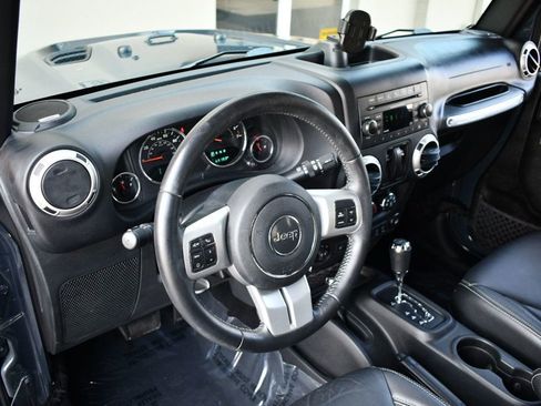 Used 2017 Jeep Wrangler Sahara w/ Quick Order Package 24E Chief AWD/4WD image 46