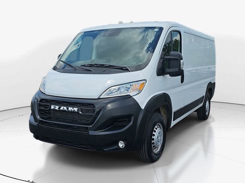 Used 2025 RAM ProMaster 2500 w/ Convenience Group FWD image 11