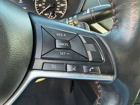 Used 2022 Nissan Altima 2.5 SR FWD image 11