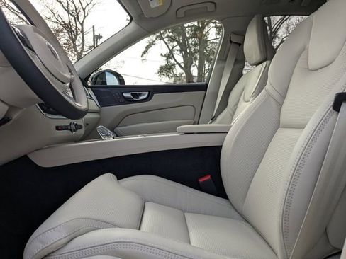 New 2026 Volvo XC60 B5 Ultra w/ Protection Package Premier image 21