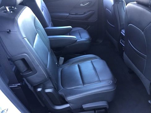 Used 2023 Chevrolet Traverse LT image 15