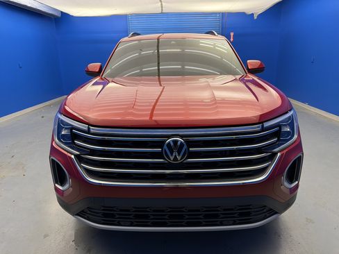 Used 2024 Volkswagen Atlas SE FWD image 3