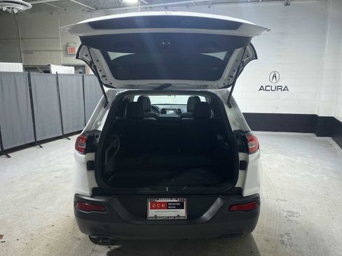 Used 2016 Jeep Cherokee High Altitude image 19