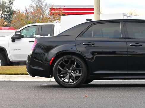 Used 2022 Chrysler 300 S w/ Comfort Group image 5