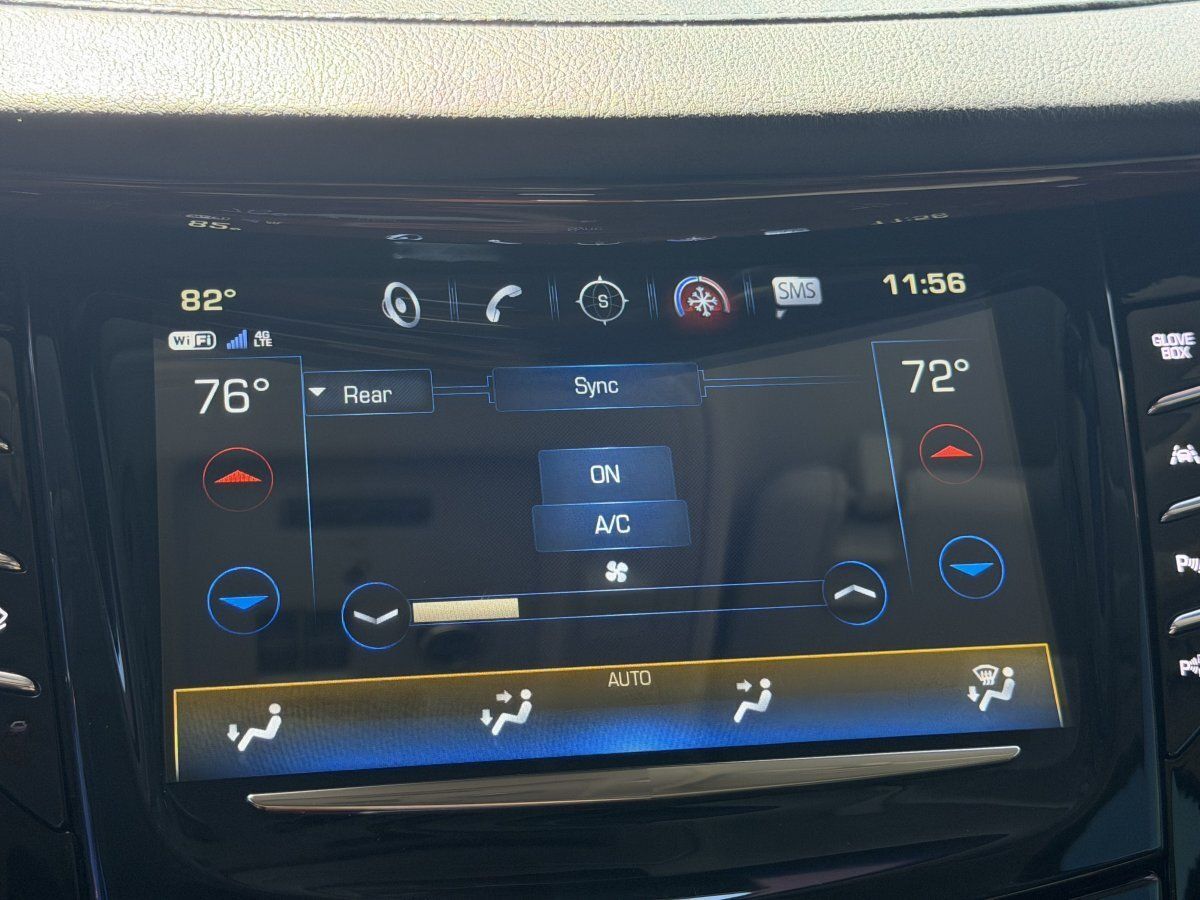 Used 2019 Cadillac Escalade Premium Luxury AWD/4WD image 26