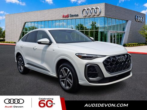 Certified 2025 Audi Q5 Premium w/ Convenience Package AWD/4WD image 1